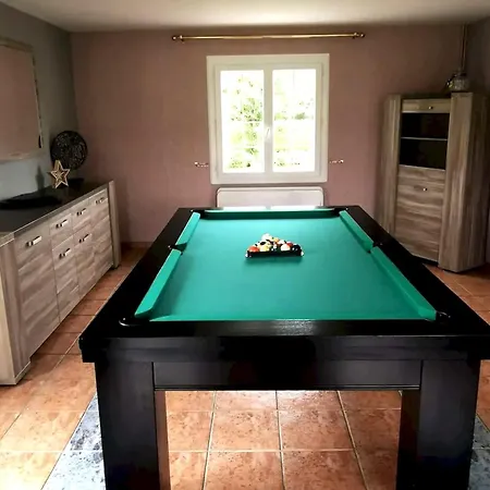 Charmante Avec Piscine Privee A + Billard Villa *
