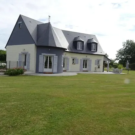 Charmante Avec Piscine Privee A + Billard *