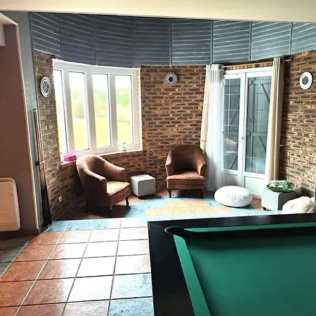 Charmante Avec Piscine Privee A + Billard Verneusses